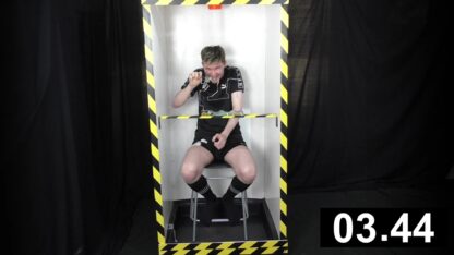 Buzz Off:05 - Image 3