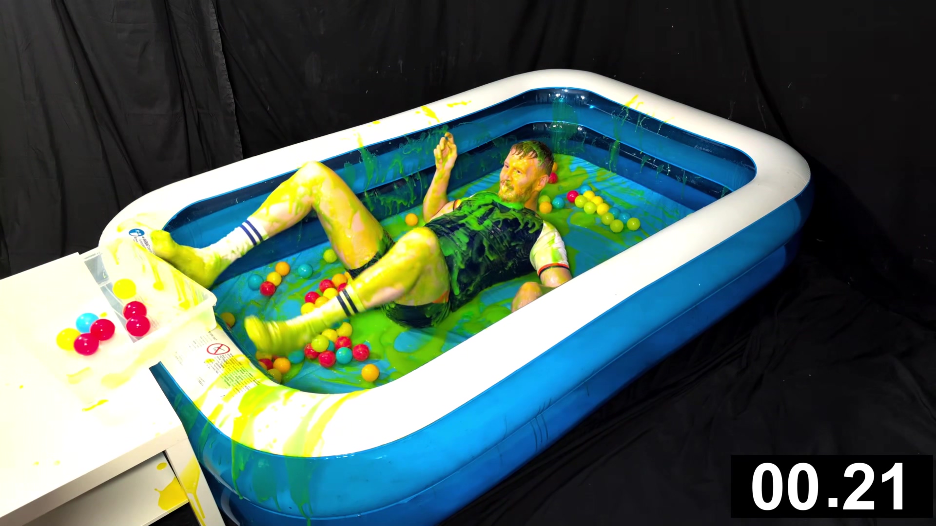 Ball Busters (Series 3):01 - Image 5