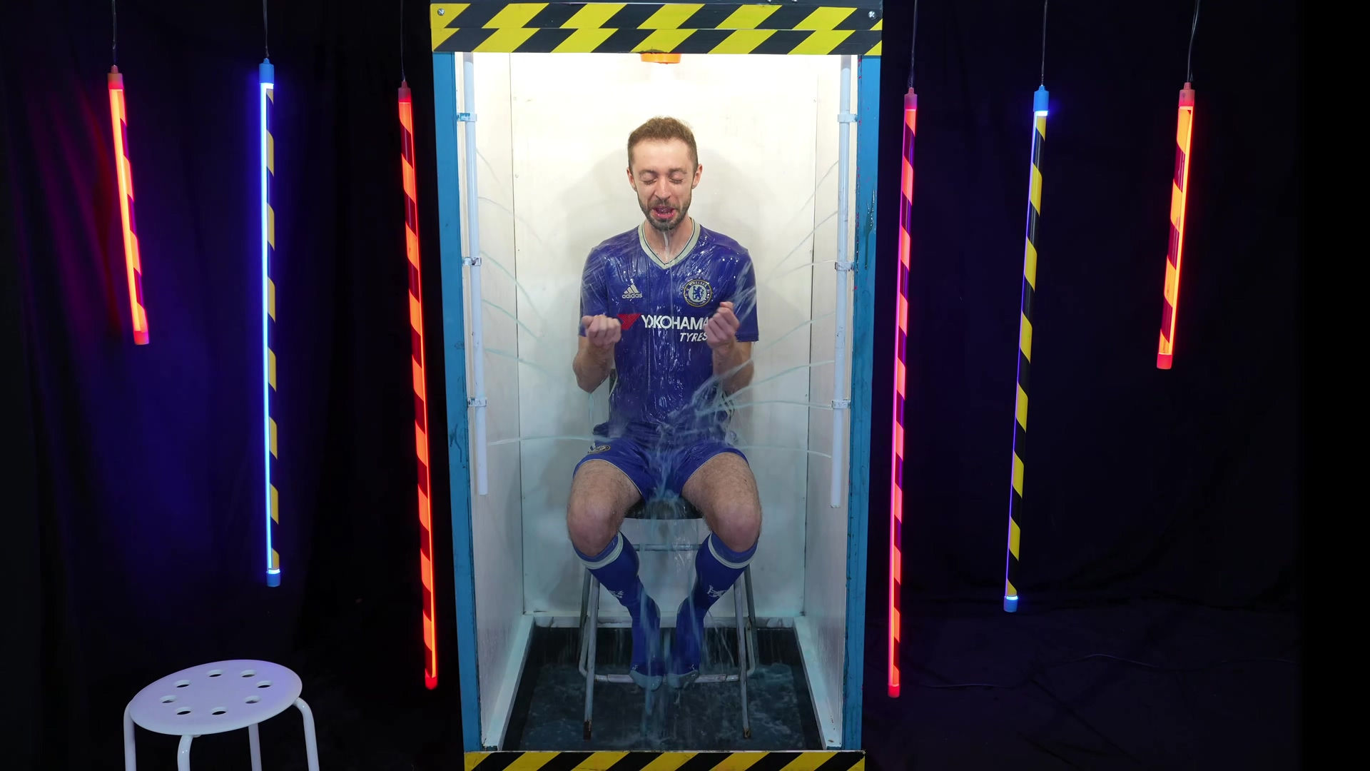 Escape The Tank:27 - Image 2